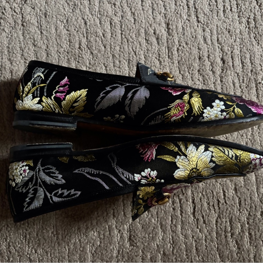 Gucci Floral Embroidered Women's Loafers Size 40 - Picture 3 of 9